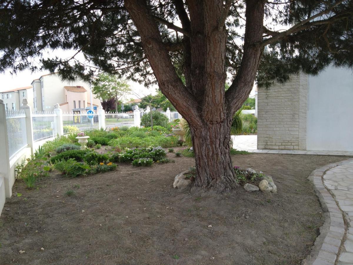 Maison Avec Jardin Prive 생 힐레르 드 리에 외부 사진